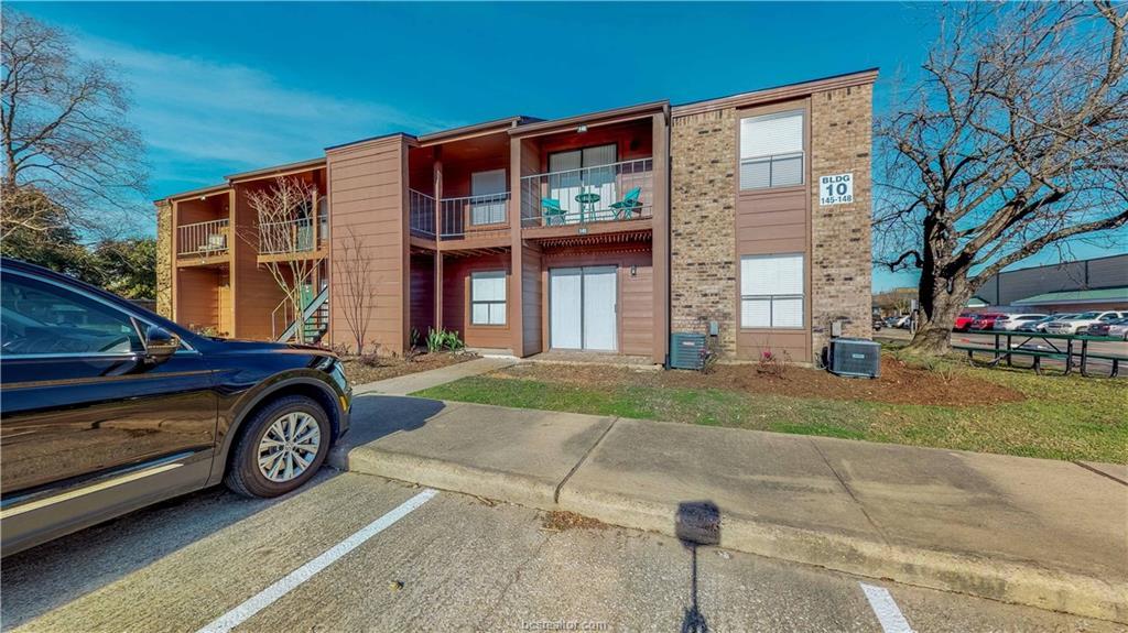 904 University Oaks - Photo 1