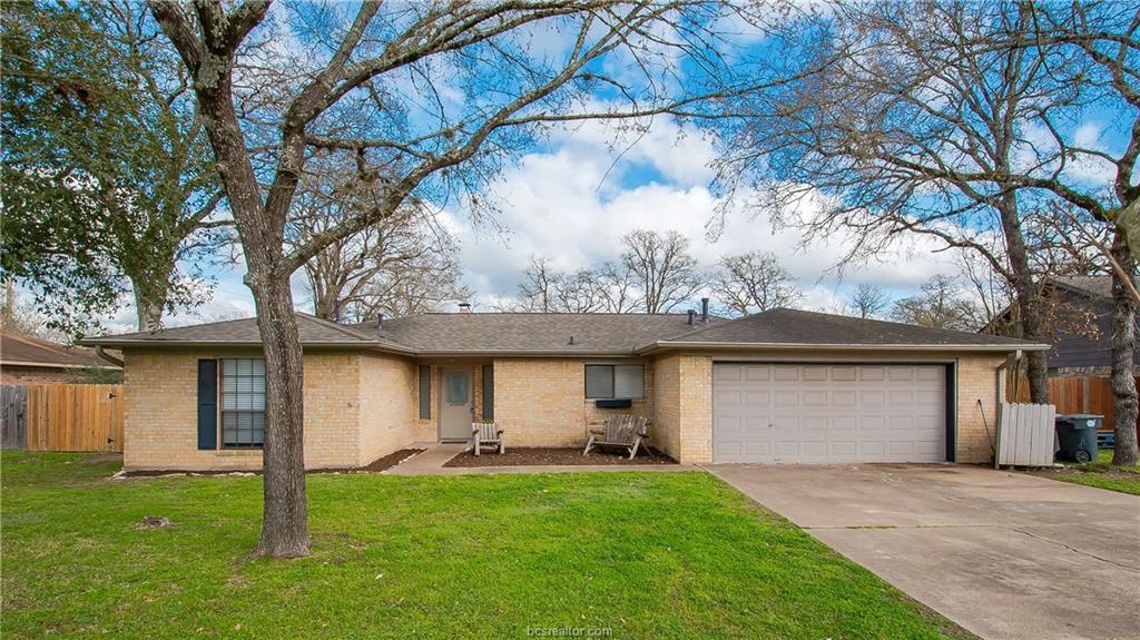 1006 Val Verde Drive - Photo 1