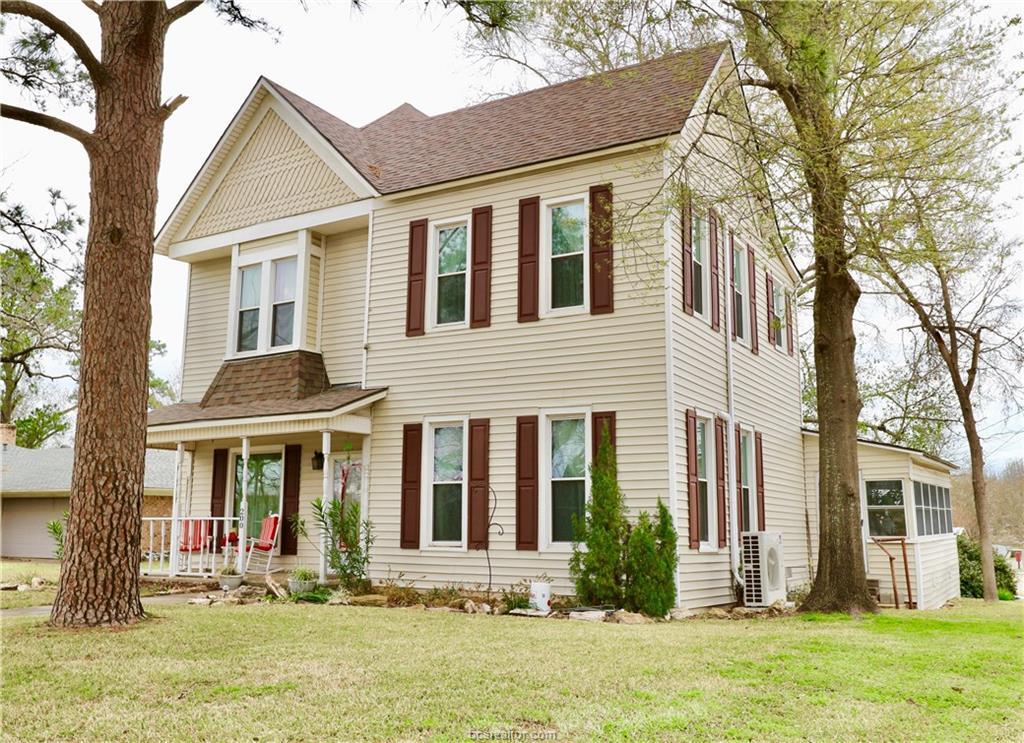 200 Hill St - Photo 1