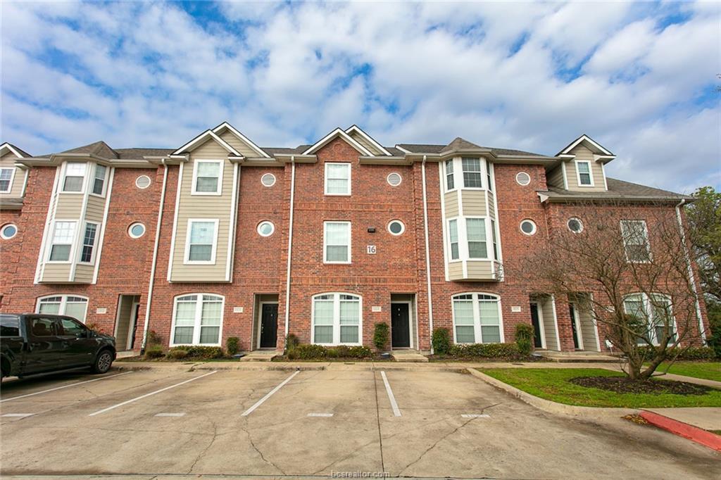 305 Holleman Drive - Photo 1