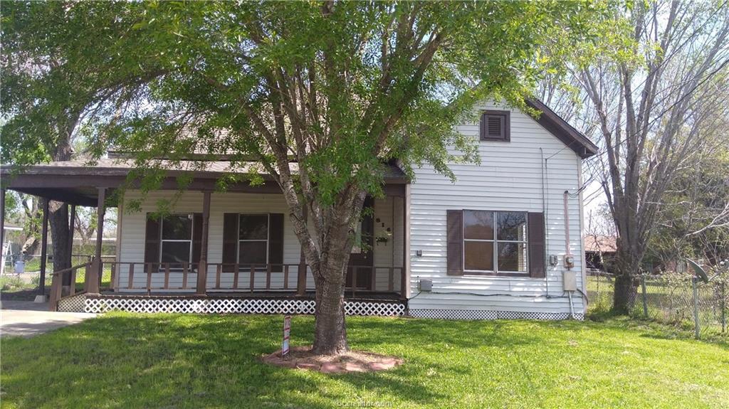816 Duke Street - Photo 1