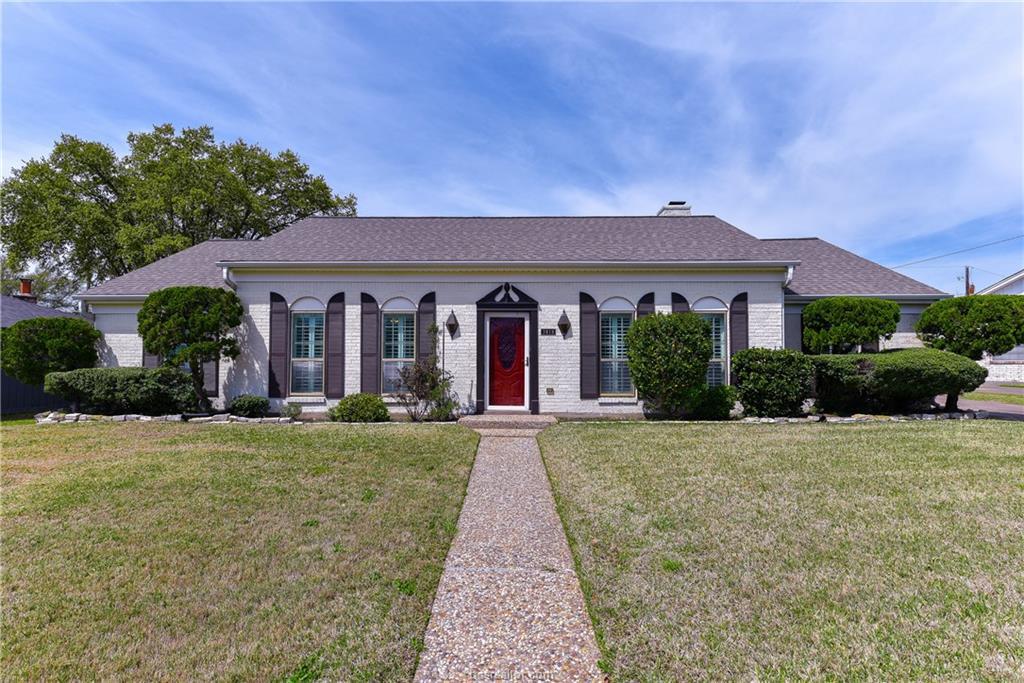 3818 Holly Drive - Photo 1