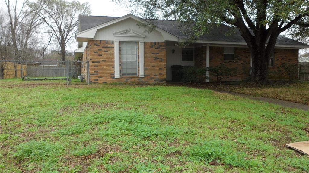 1011 Glade Street - Photo 1