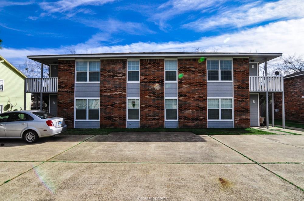400 Manuel Drive - Photo 1
