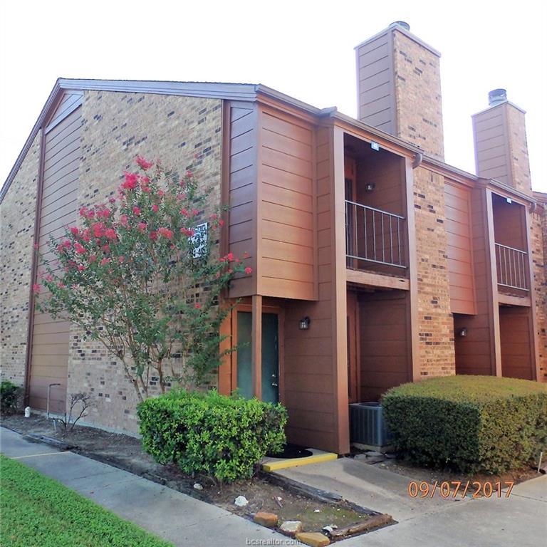 904 University Oaks - Photo 1