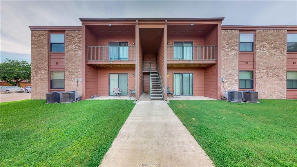 904 University Oaks Boulevard - Photo 1