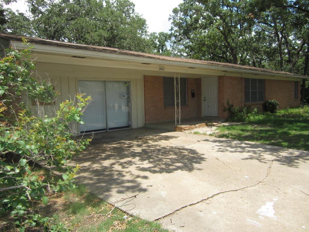 4001 Oaklawn Street - Photo 1