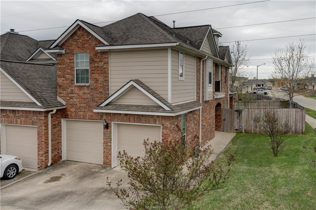 4300 Spring Hill Drive - Photo 1