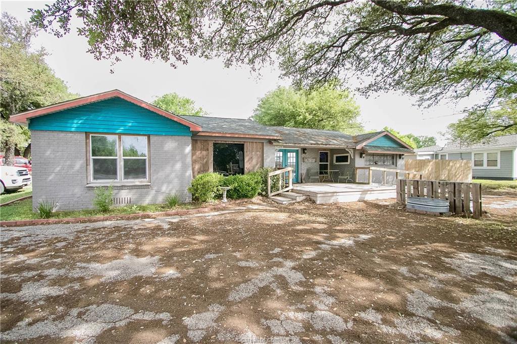 1706 Hwy 21 - Photo 1