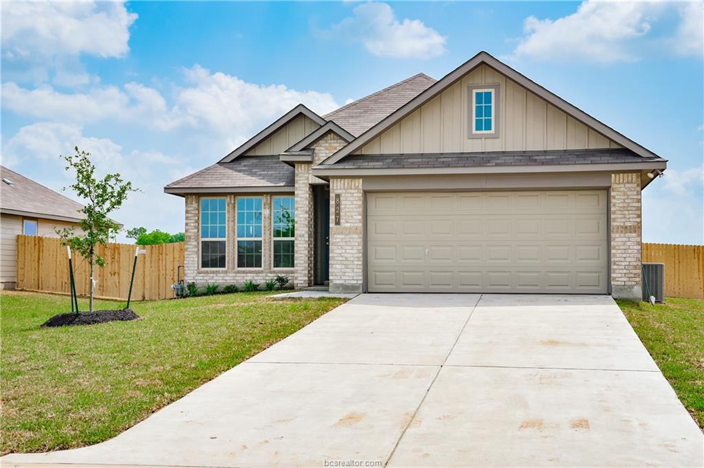 827 Mockingbird Street - Photo 1