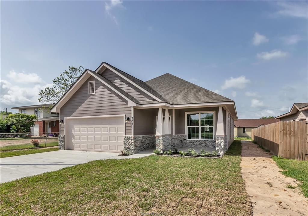 809 17th Street - Photo 1