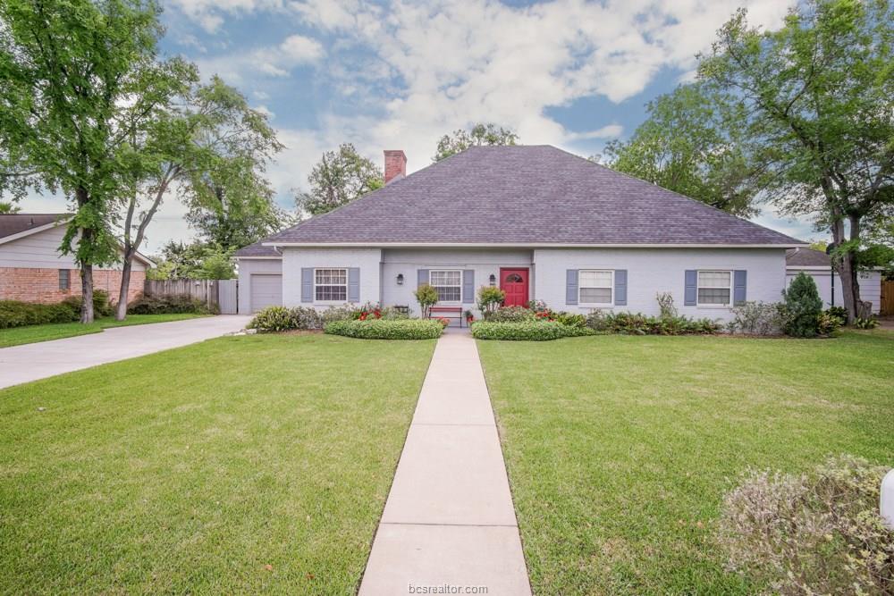 2304 Quail Hollow Drive - Photo 1