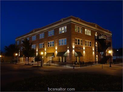 401 Main Street - Photo 1