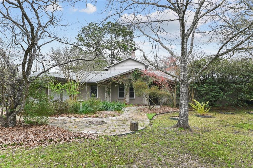 4711 Enchanted Oaks Drive - Photo 1