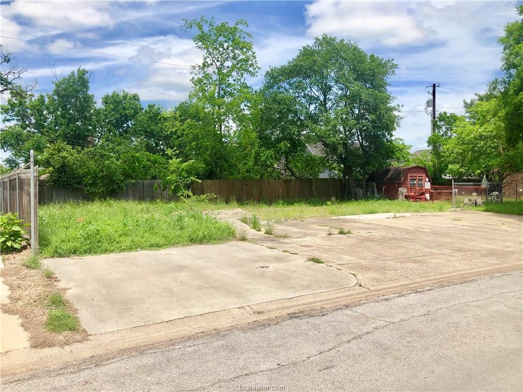 110 Lynn Drive - Photo 1
