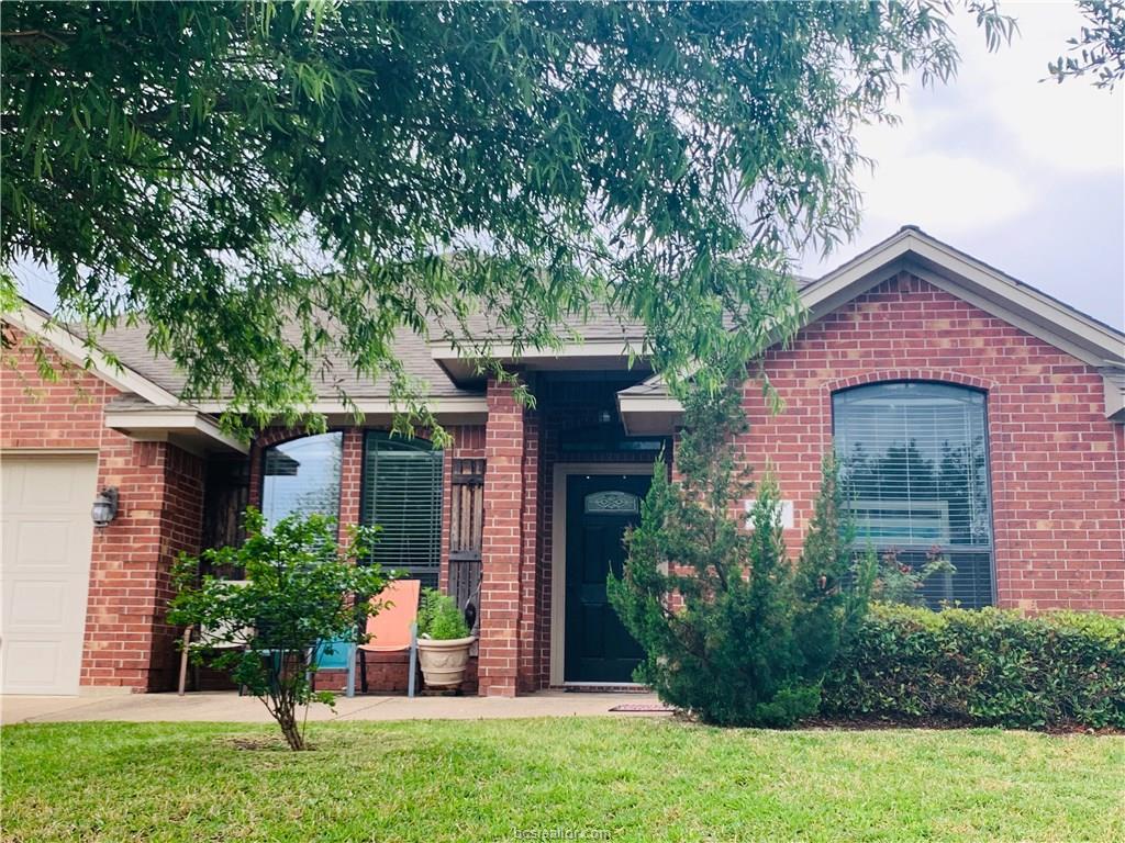 909 Ladove Drive - Photo 1