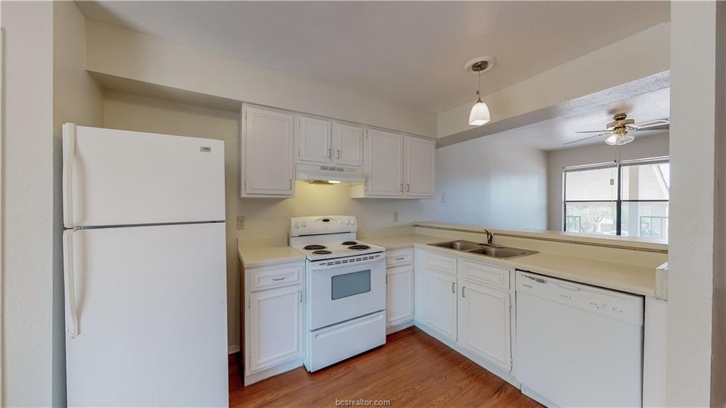 301 Manuel Drive - Photo 1