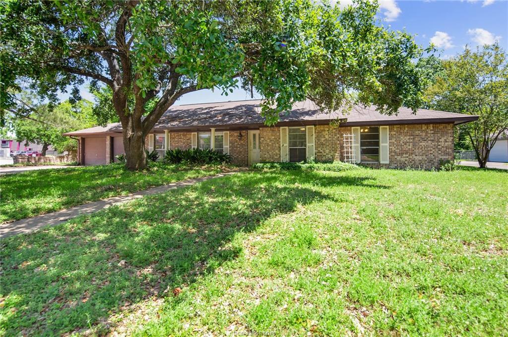 1801 Hondo Drive - Photo 1