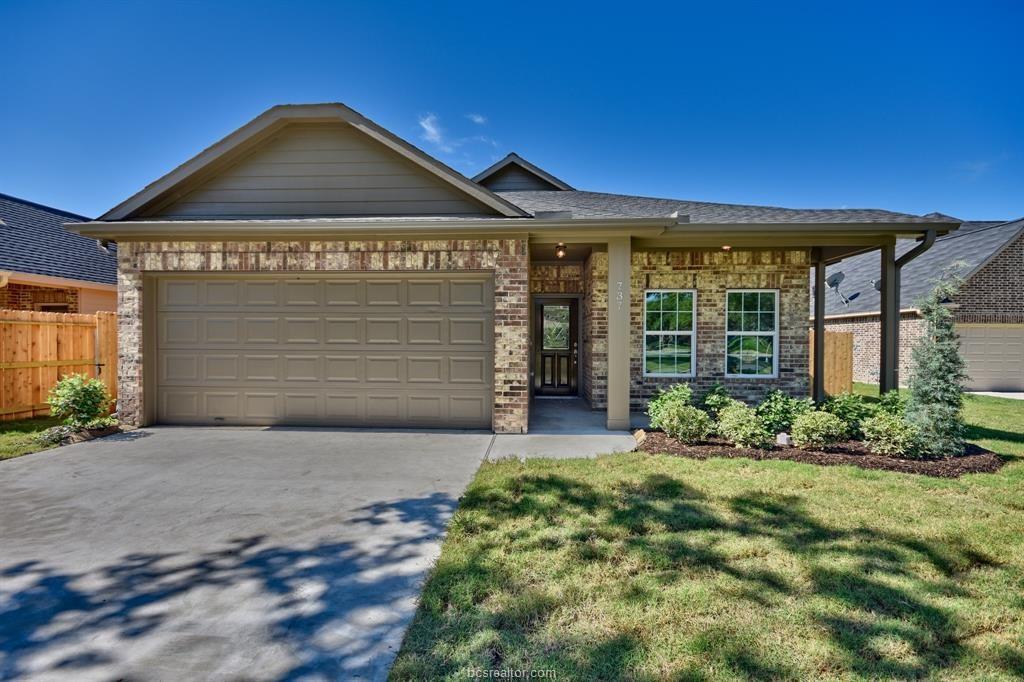 737 High Oaks Drive - Photo 1