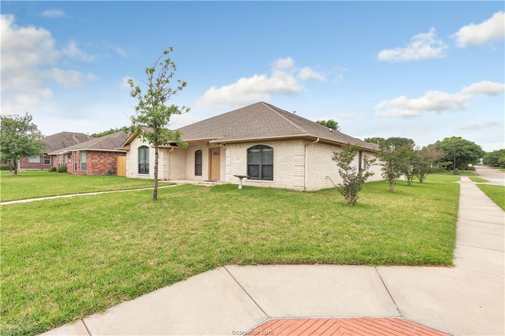 1519 Bluefield Court - Photo 1