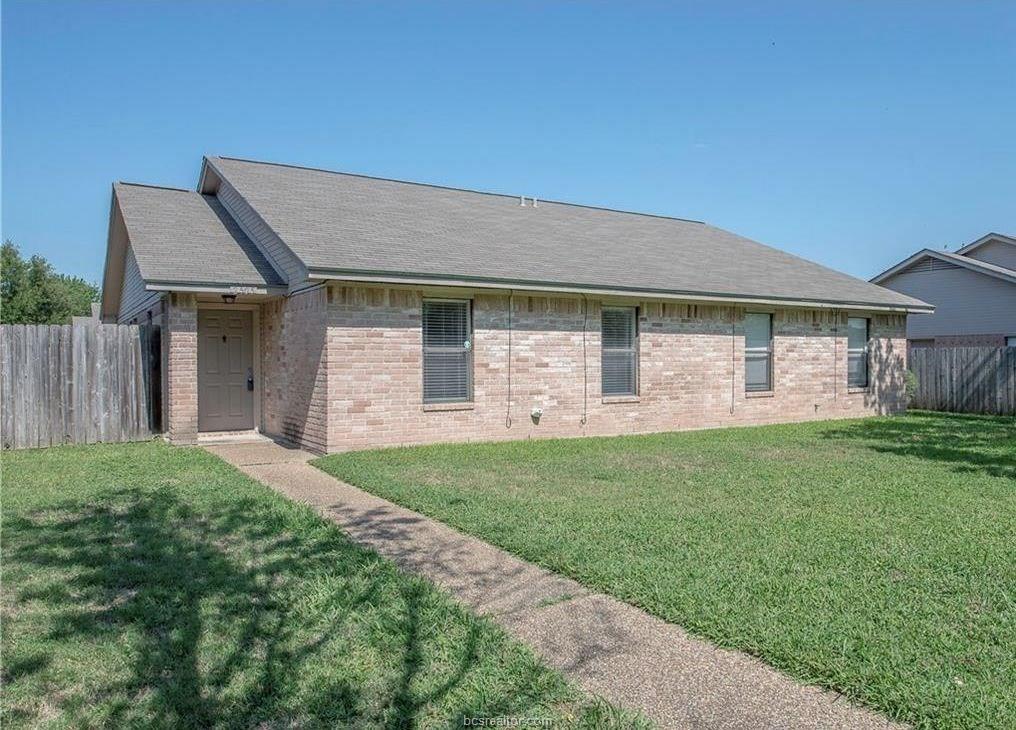 2515 Hickory Drive - Photo 1