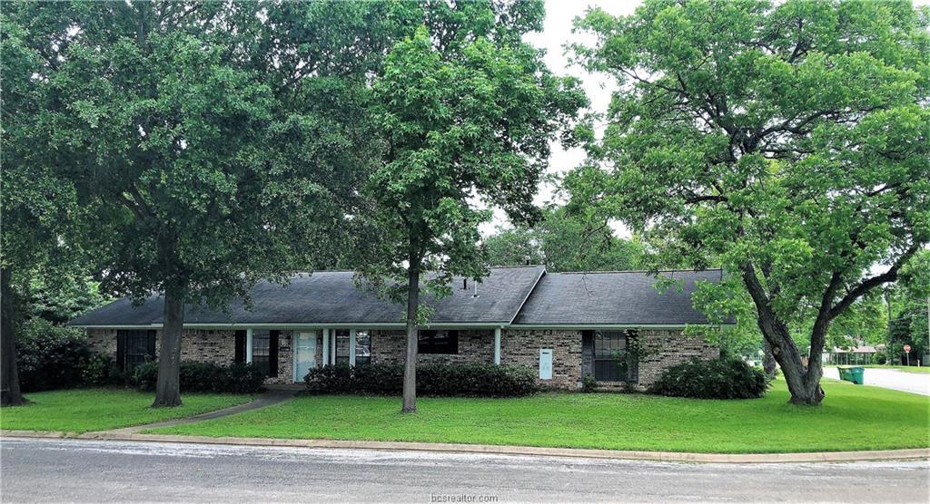 502 Anderson Street - Photo 1