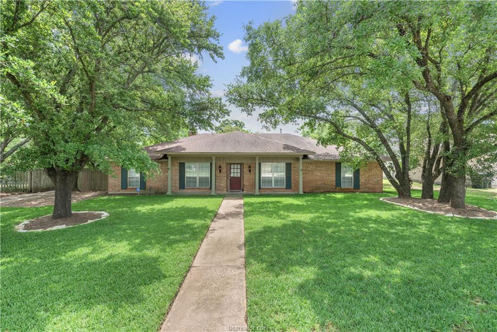 1102 Guadalupe Drive - Photo 1