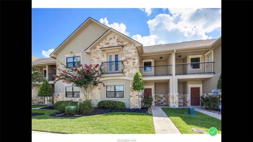 1439 Buena - Photo 1