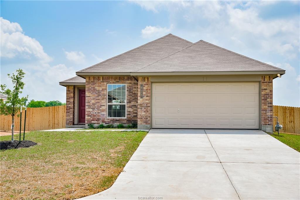 825 Mockingbird Street - Photo 1
