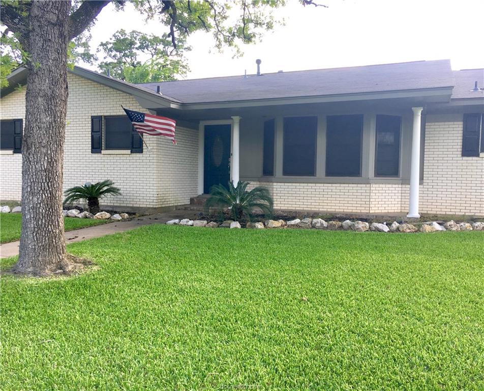 2400 Wayside Drive - Photo 1
