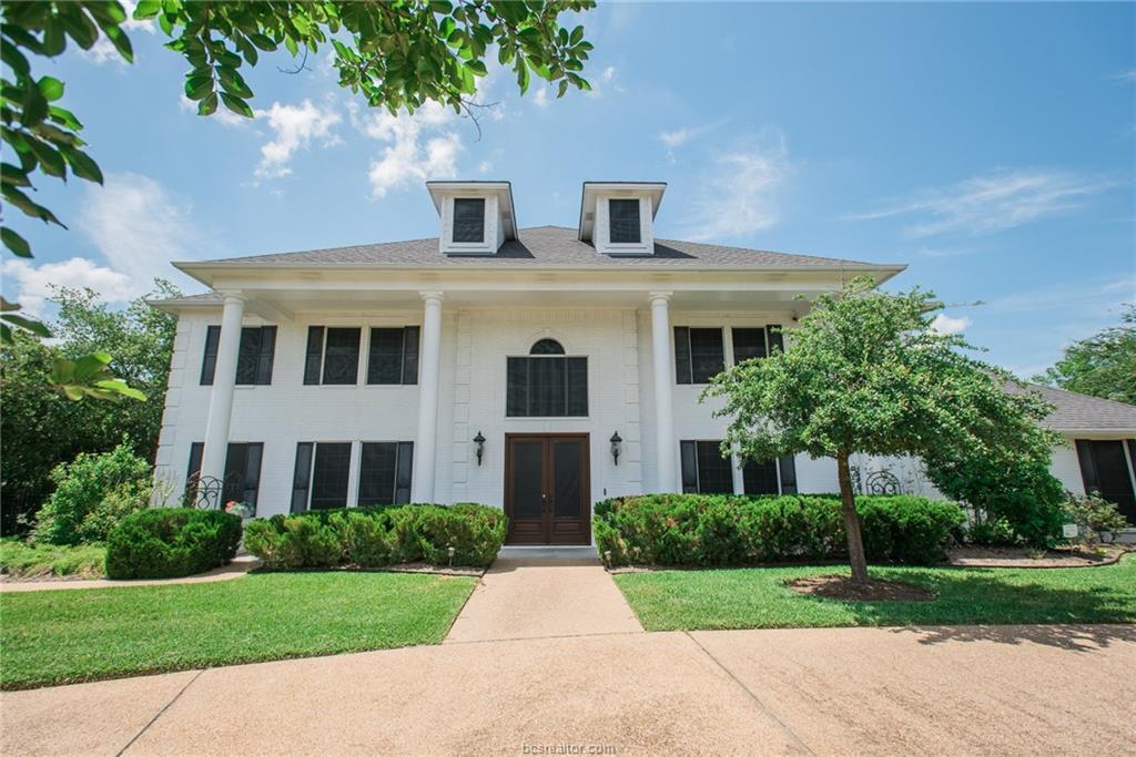 1209 Royal Adelade Drive - Photo 1