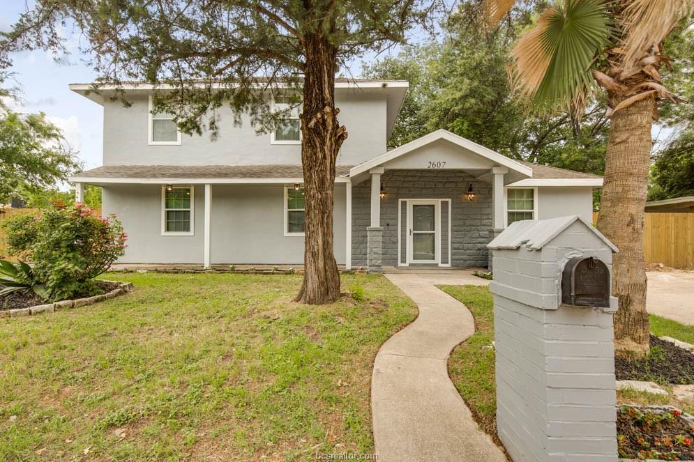 2607 Staunton Drive - Photo 1