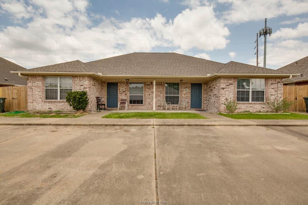 1621-1623 Rock Hollow - Photo 1