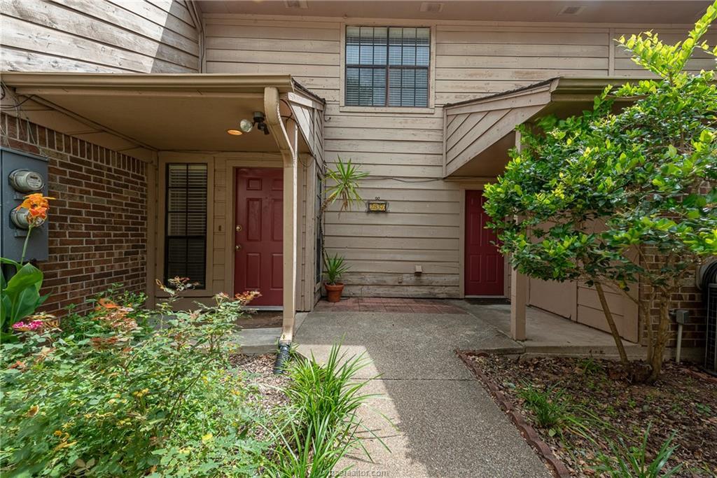 2837 Oakside Drive - Photo 1
