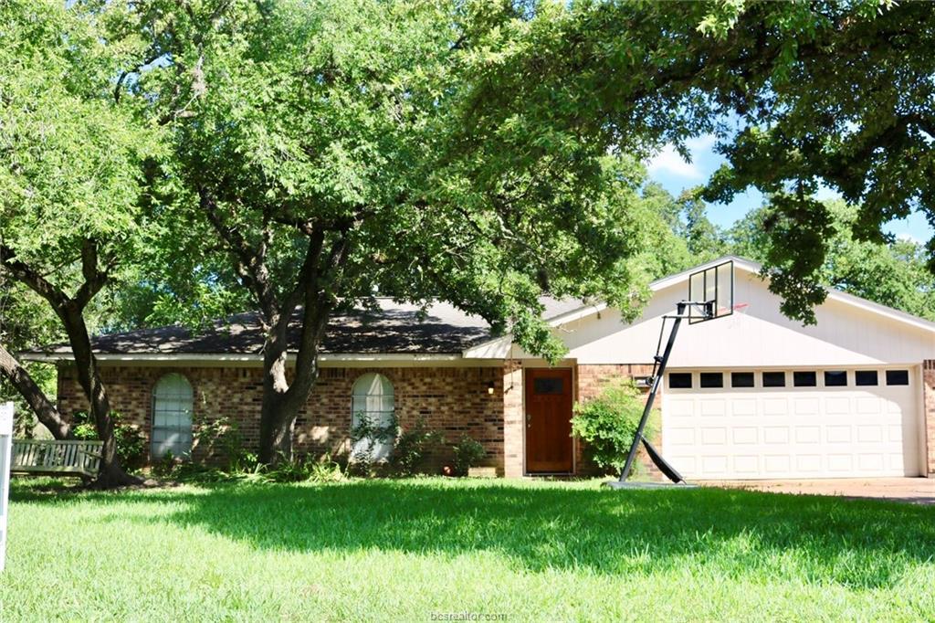 1304 Hawk Tree Drive - Photo 1