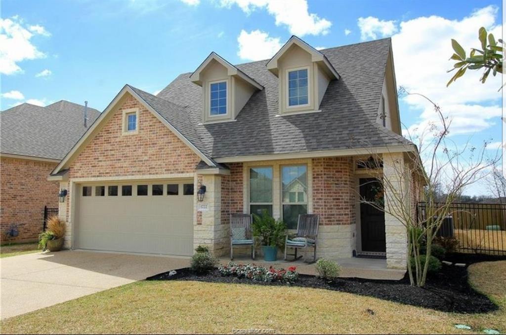 1722 Creekside Circle - Photo 1