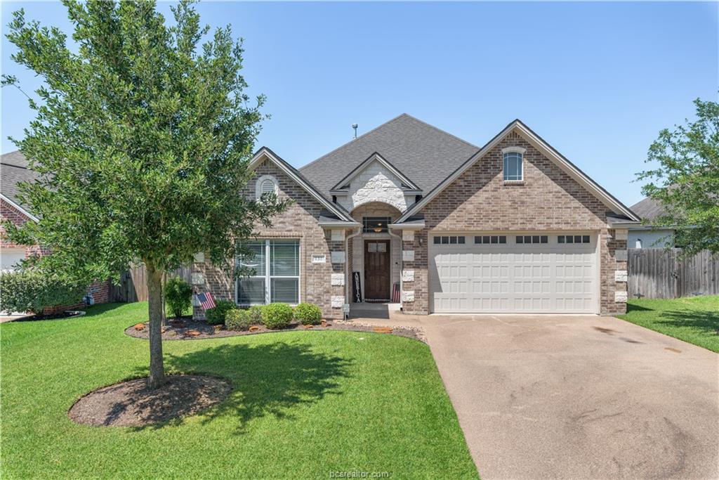 131 Roucourt Loop - Photo 1
