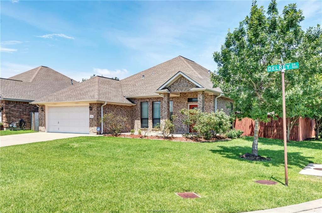 913 Delrey Drive - Photo 1