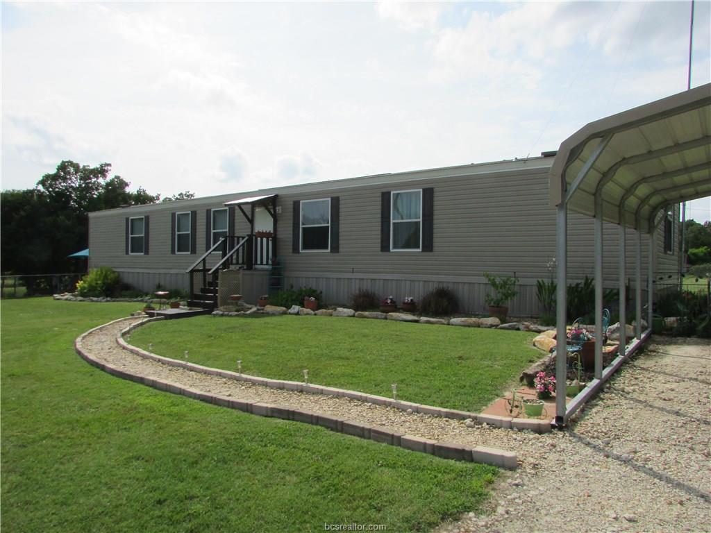 802 Lakeview Lane - Photo 1