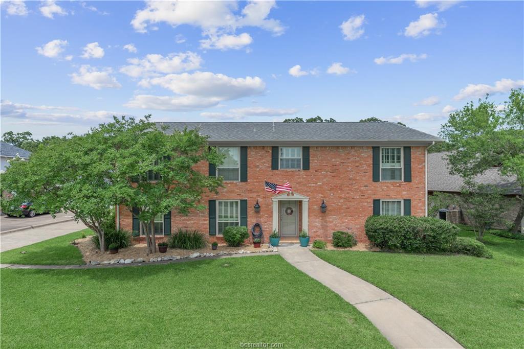 2707 Pinehurst - Photo 1