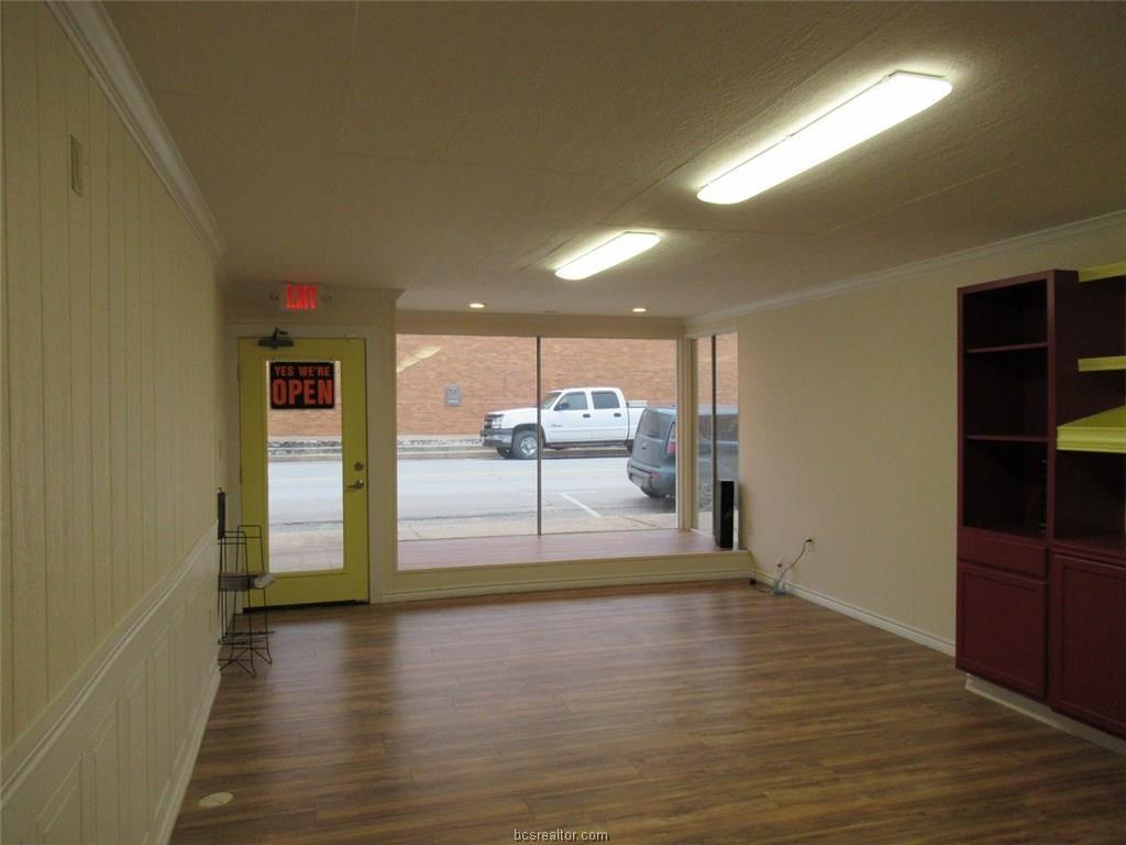 205 Buck Street - Photo 1