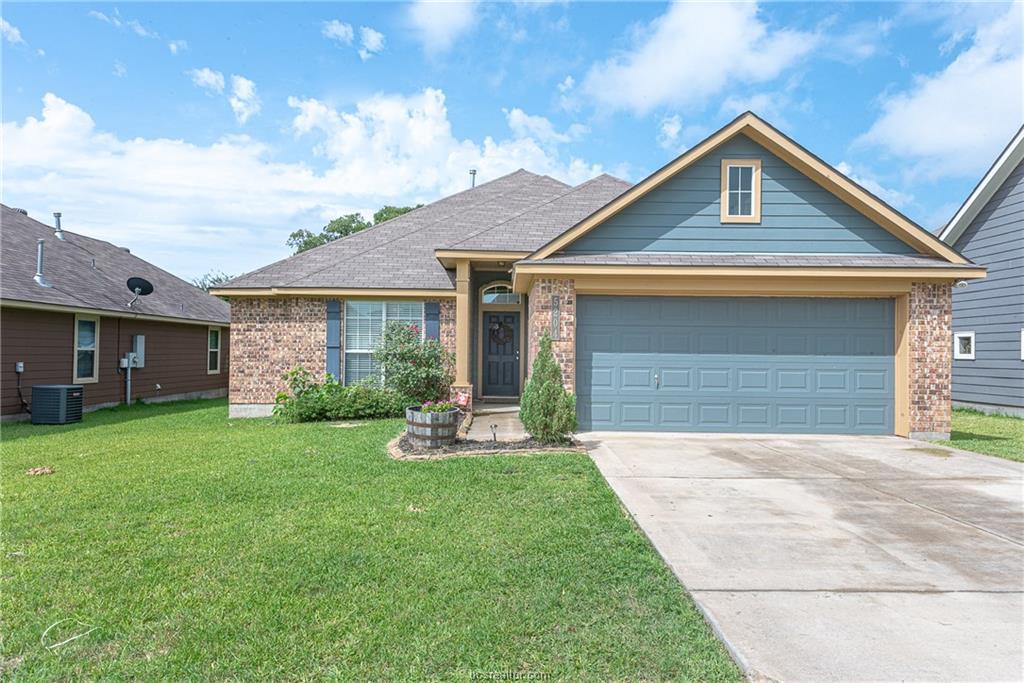 5204 Sagewood Drive - Photo 1