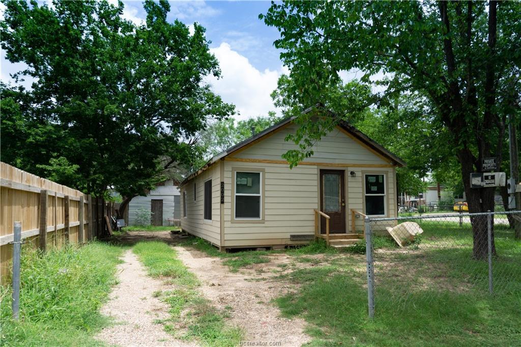 2002 Newton Street - Photo 1