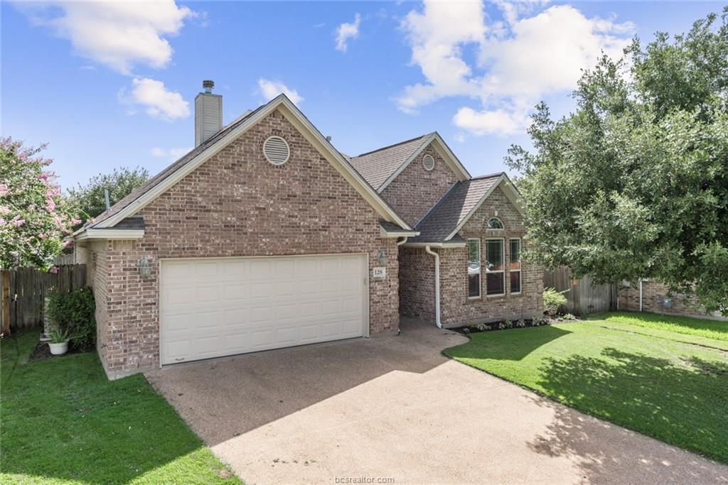 128 Walcourt Loop - Photo 1