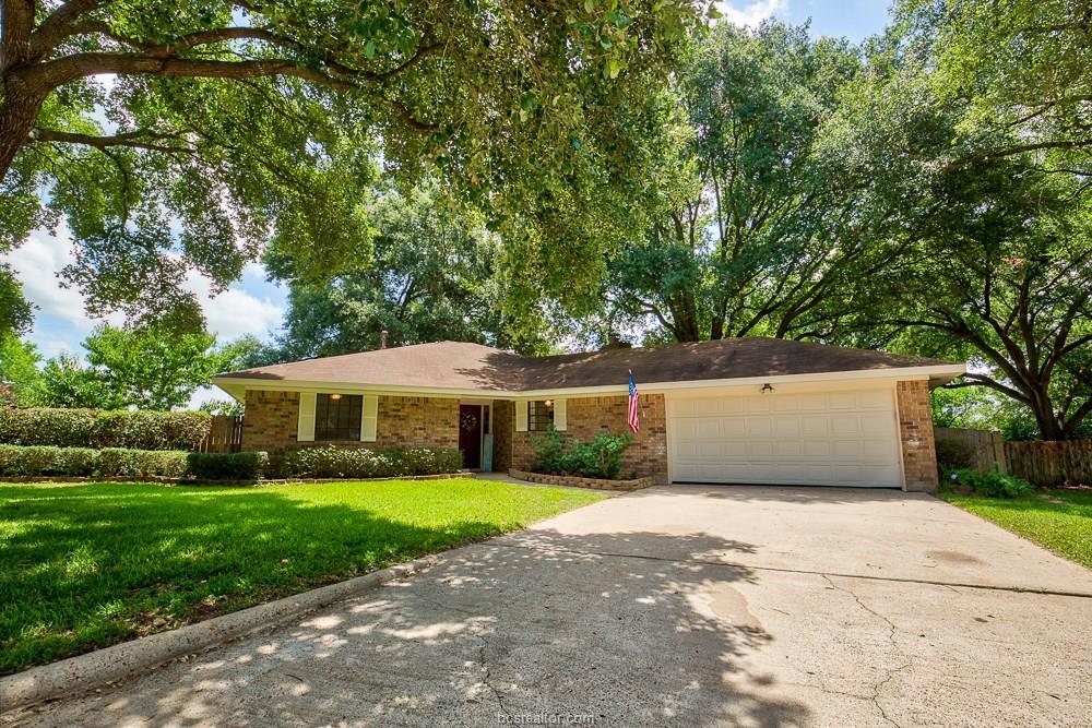 2209 Glenda Boulevard - Photo 1