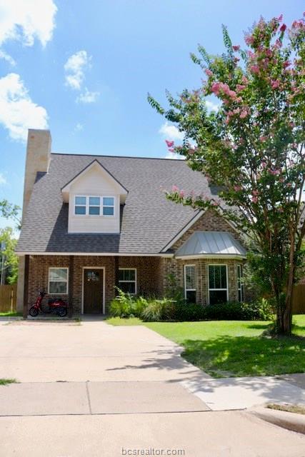 906 Fairview Avenue - Photo 1