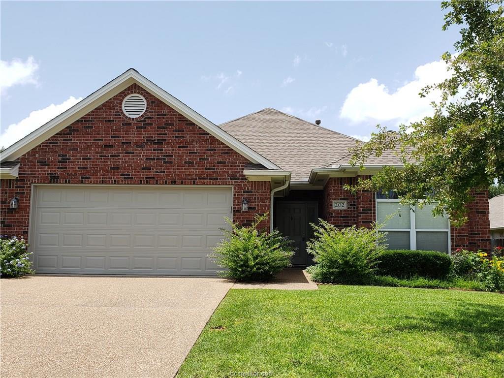 202 Stuttgart Circle - Photo 1