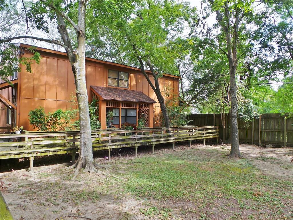 3923 Old Oaks Drive - Photo 1