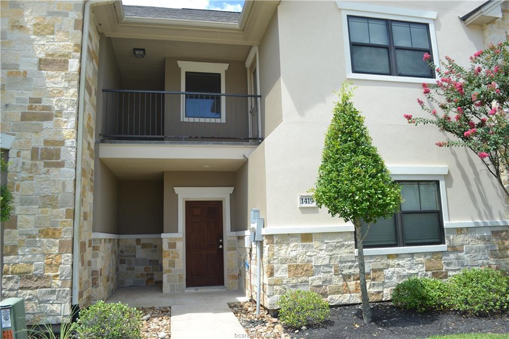 1419 Buena Vista - Photo 1