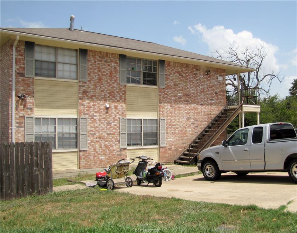 1206 Vinyard Court - Photo 1